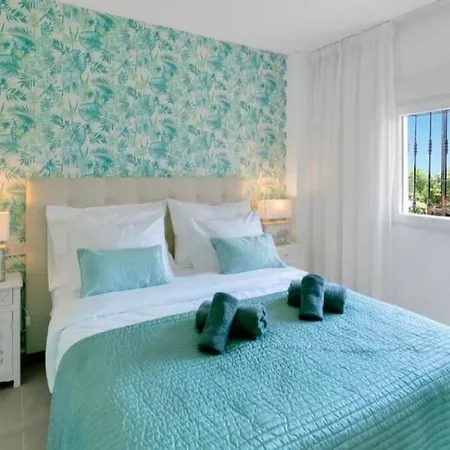 Riviera - Relaxing, Spacious, Amazing Location Apartment