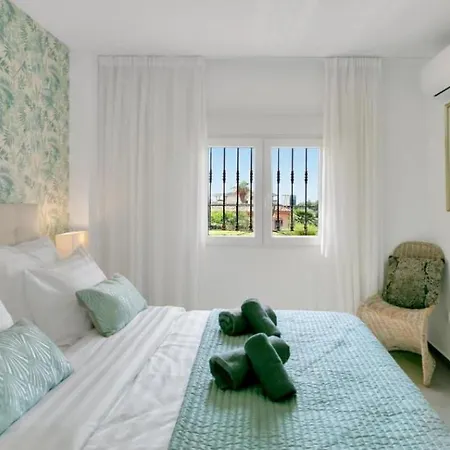 Riviera - Relaxing, Spacious, Amazing Location Apartment Malaga