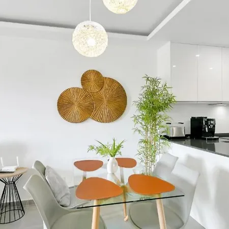 Riviera - Relaxing, Spacious, Amazing Location *